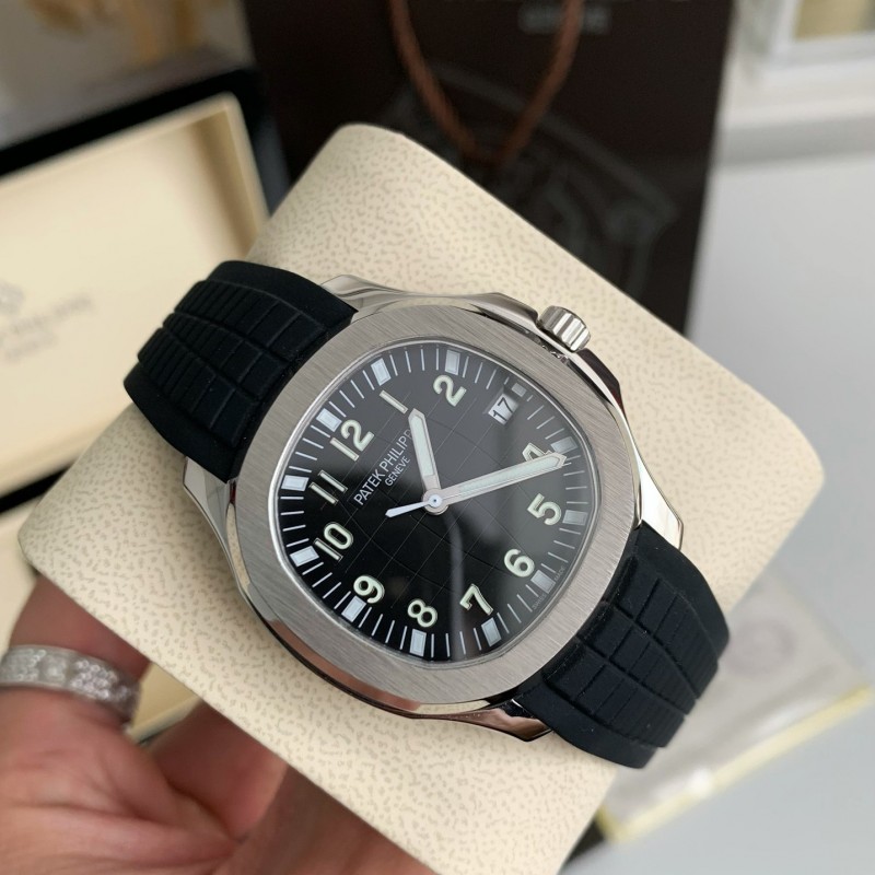 P**ek Ph**ppe Custom Green grenade 5167R series Watch
