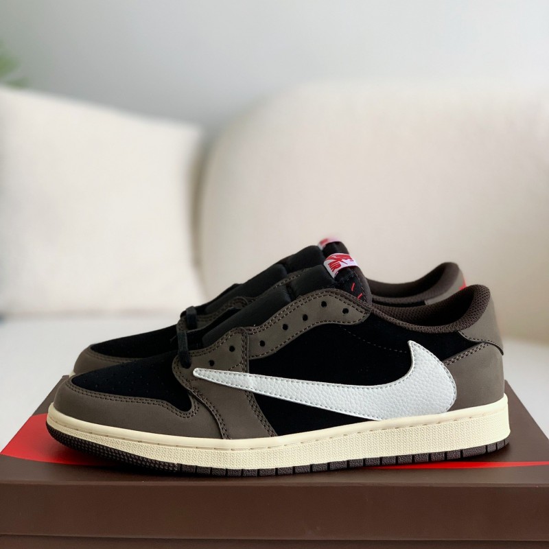 Nike AirJordan1 x TravisScott  AJ Low