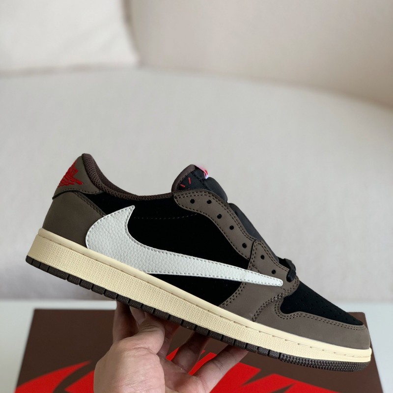 Nike AirJordan1 x TravisScott  AJ Low