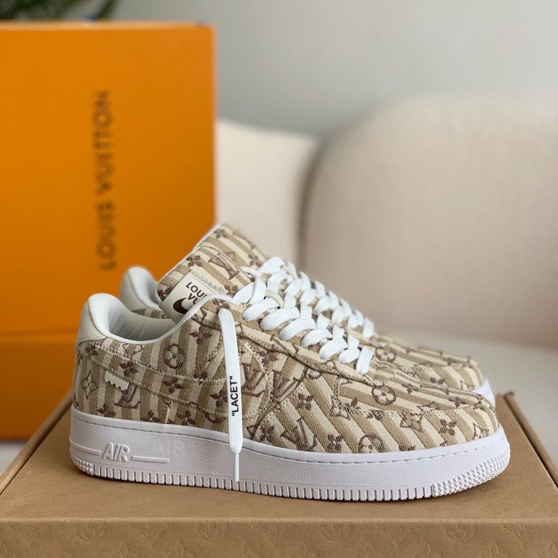 L0*is V*t0n × NIKE AIR FORCE 1 SNEAKER