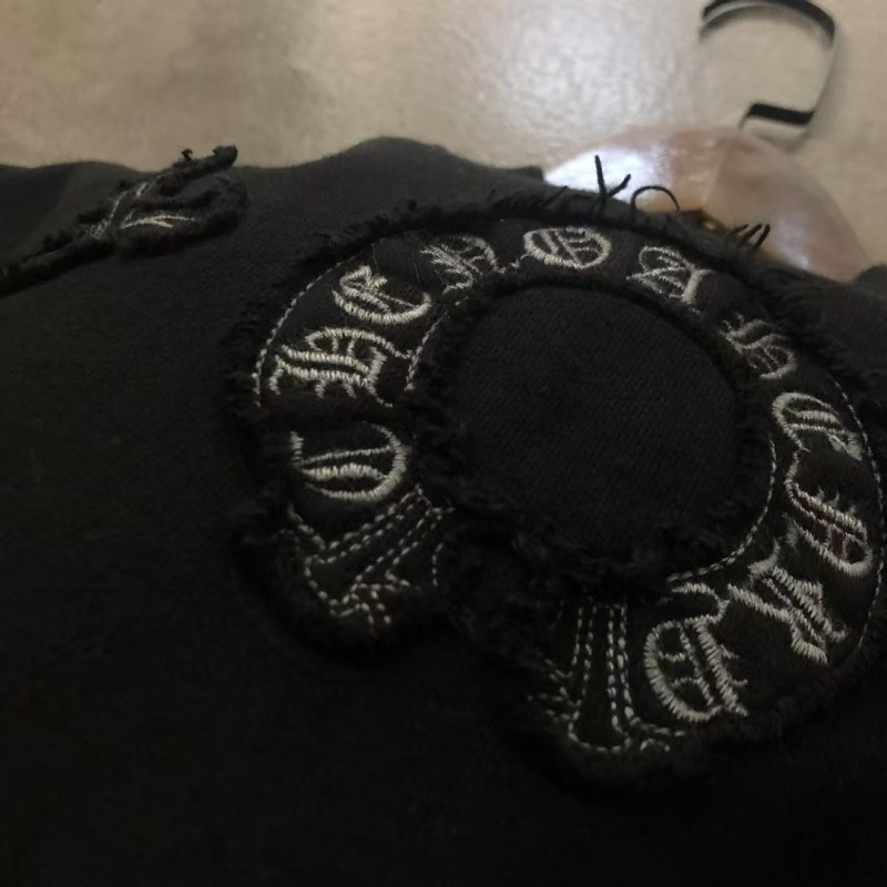 Ch**me He**ts 24ss patch embroidered round neck sweatshirt
