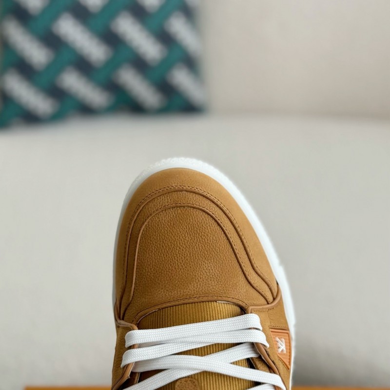 L0*is V*t0n TRAINER SNEAKERS