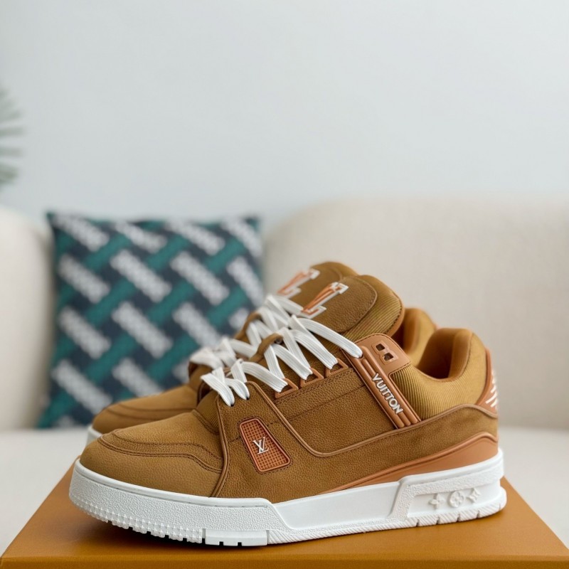 L0*is V*t0n TRAINER SNEAKERS