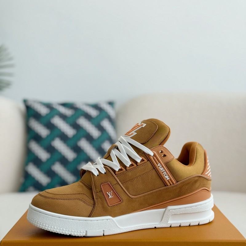 L0*is V*t0n TRAINER SNEAKERS