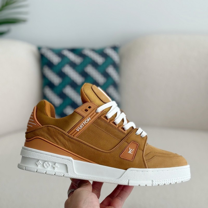 L0*is V*t0n TRAINER SNEAKERS