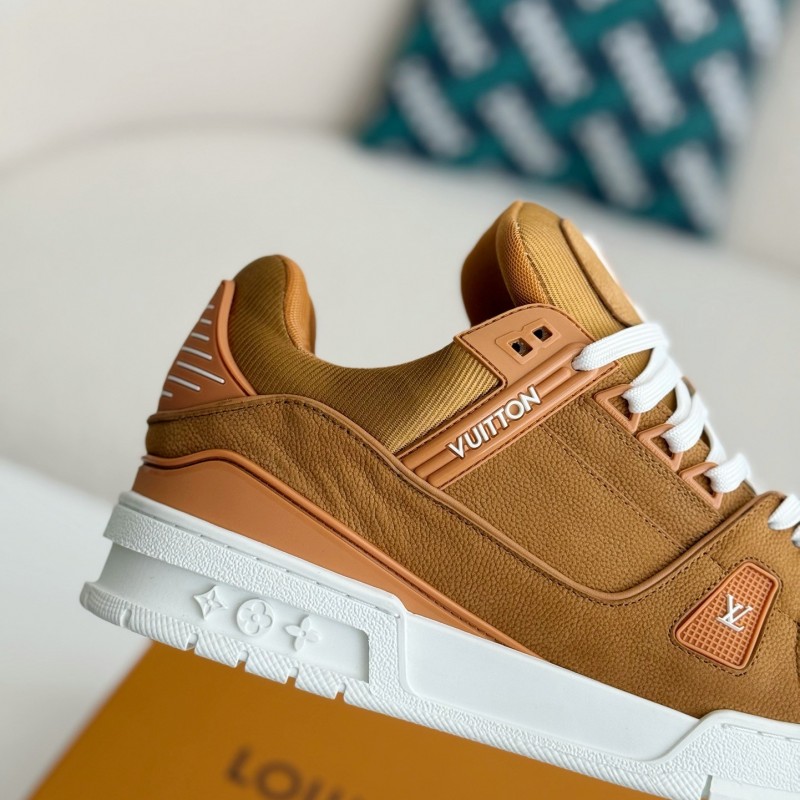 L0*is V*t0n TRAINER SNEAKERS