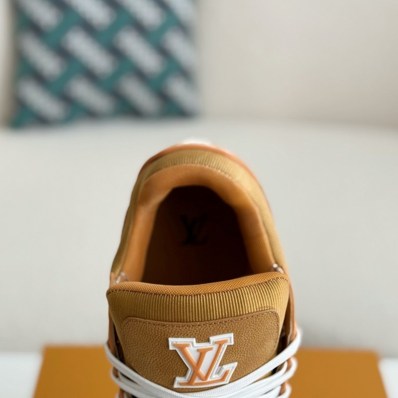 L0*is V*t0n TRAINER SNEAKERS