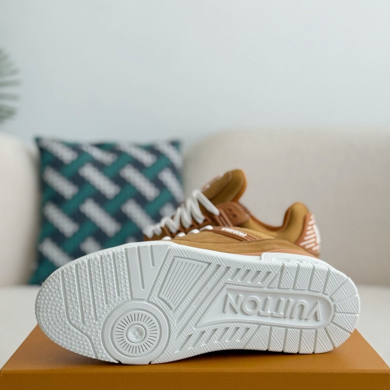 L0*is V*t0n TRAINER SNEAKERS