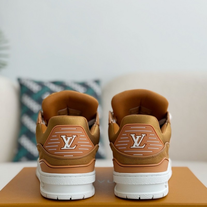 L0*is V*t0n TRAINER SNEAKERS