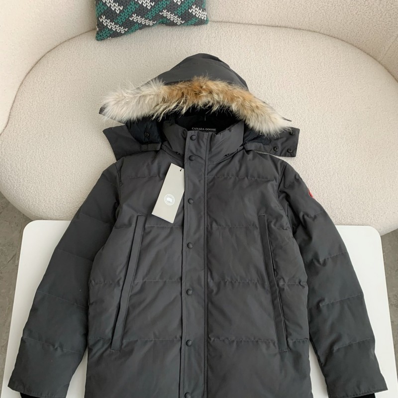 Can*a Go*e parka down jacket