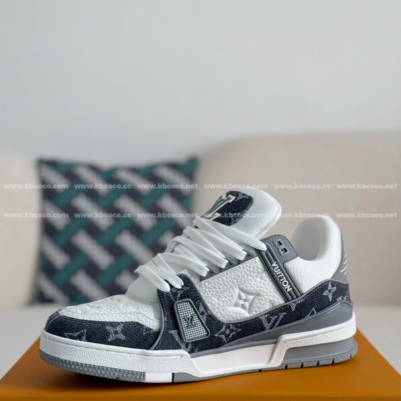 L0*is V*t0n TRAINER SNEAKERS