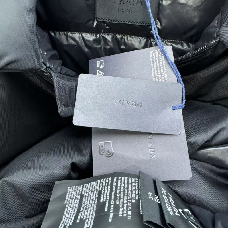 Pra*a recycled nylon down jacket