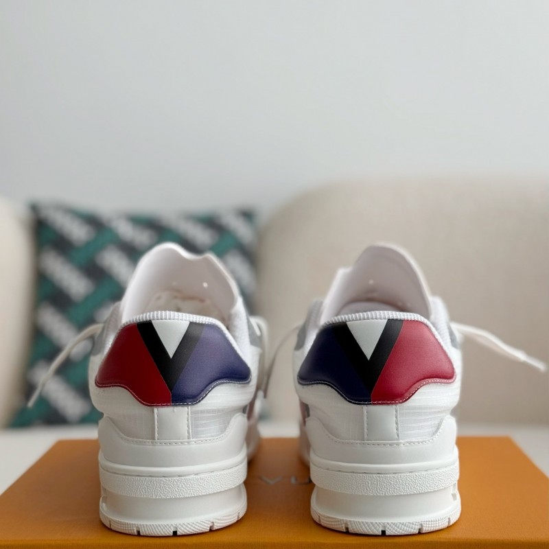 L0*is V*t0n TRAINER SNEAKERS 37th America