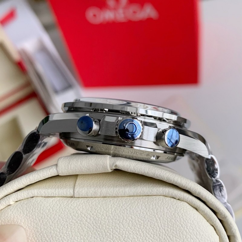 Om**a Snoopy Award 50m Waterproof Watch, 42mm