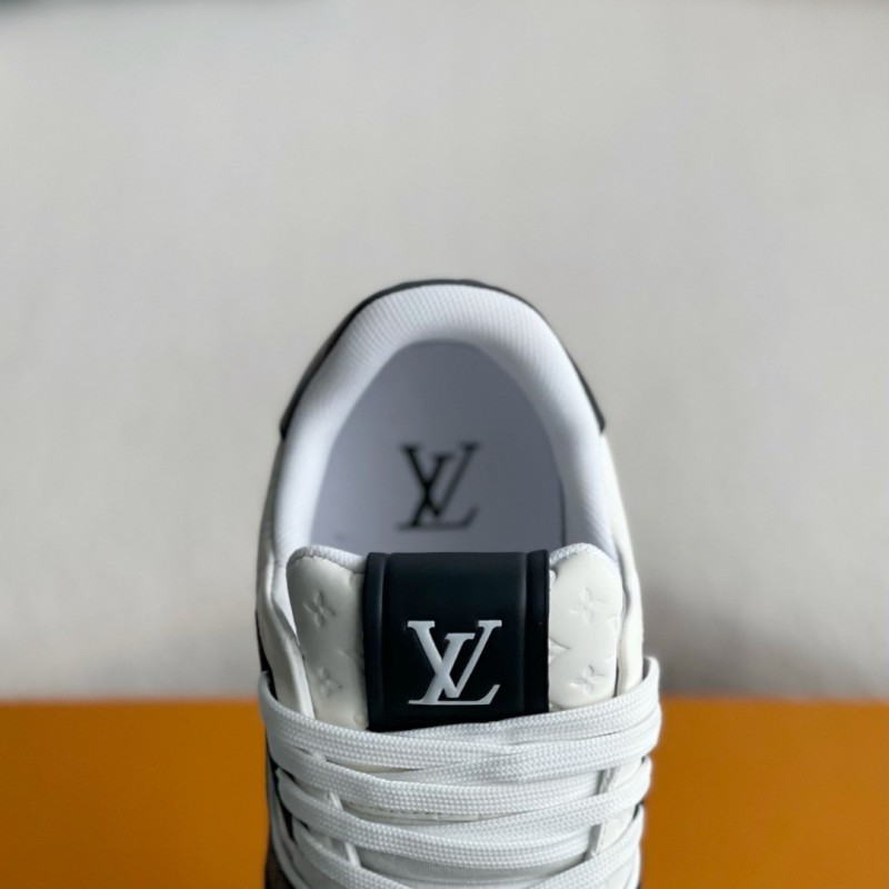 L0*is V*t0n TRAINER Sneakers