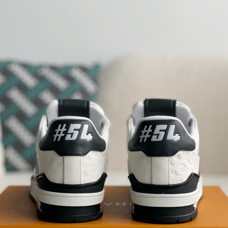 L0*is V*t0n TRAINER Sneakers