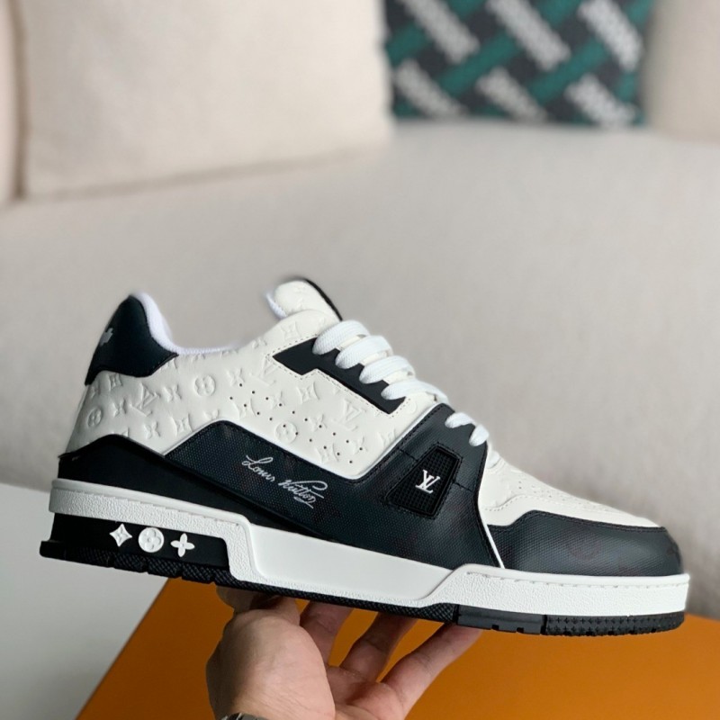 L0*is V*t0n TRAINER Sneakers