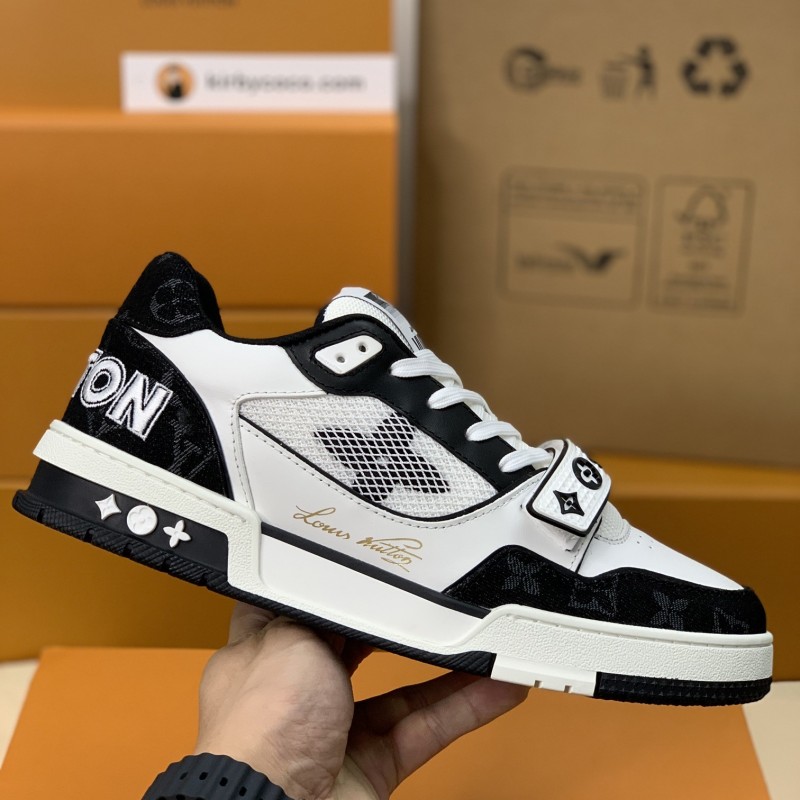 L0*is V*t0n TRAINER Sneakers