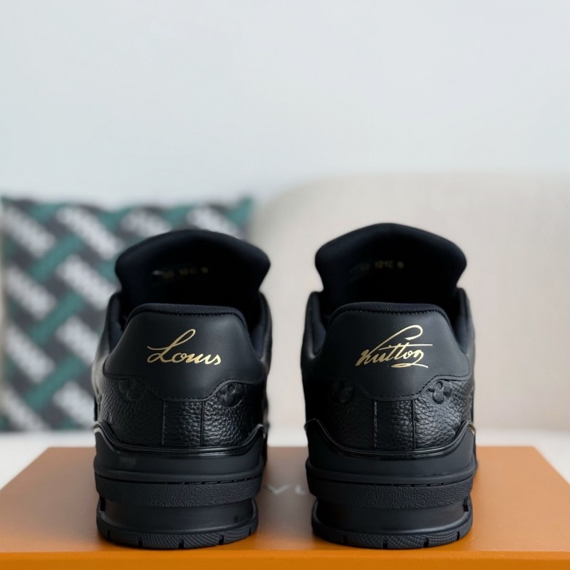 L0*is V*t0n TRAINER SNEAKERS