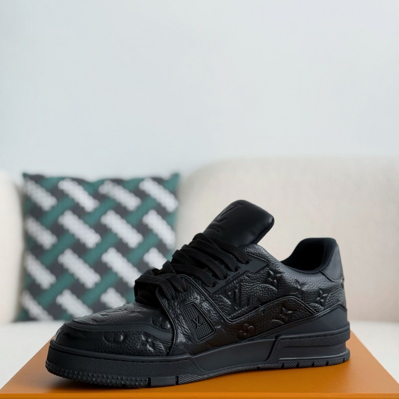 L0*is V*t0n TRAINER SNEAKERS