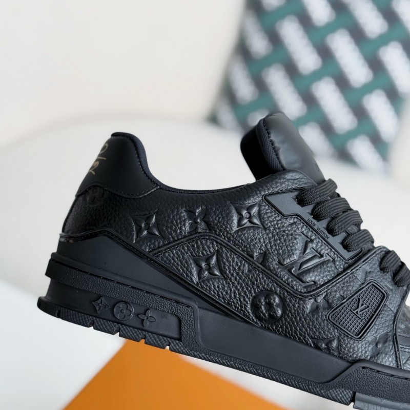 L0*is V*t0n TRAINER SNEAKERS