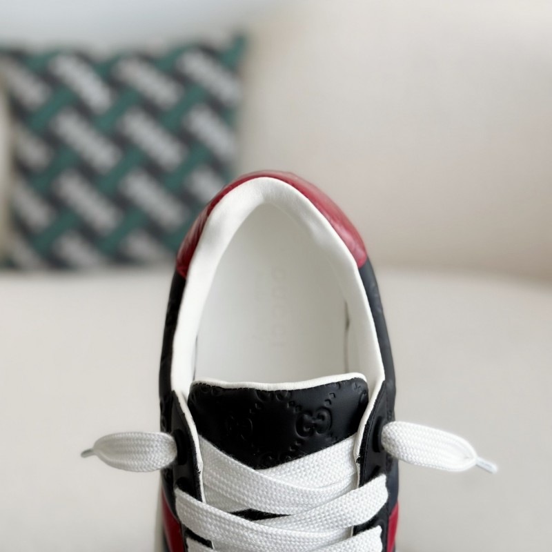 G*u*i casual sneakers