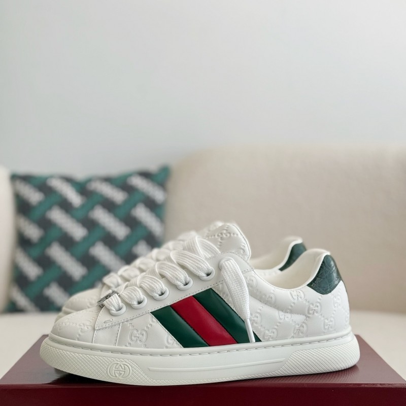 G*u*i casual sneakers