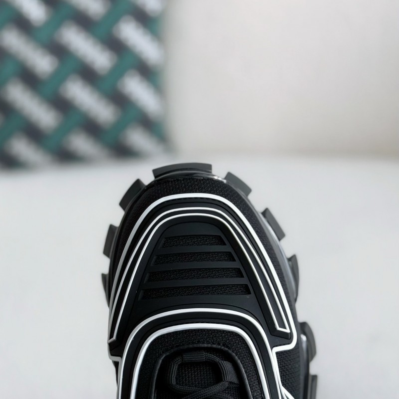 Pra*a Cloudbus Thunder technology fabric sneakers