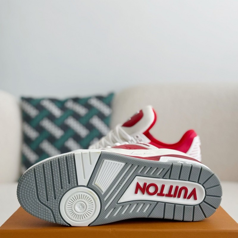 L0*is V*t0n TRAINER SNEAKERS