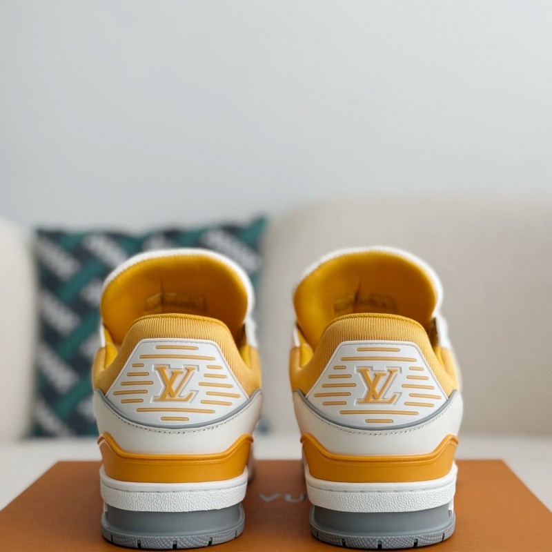L0*is V*t0n TRAINER SNEAKERS