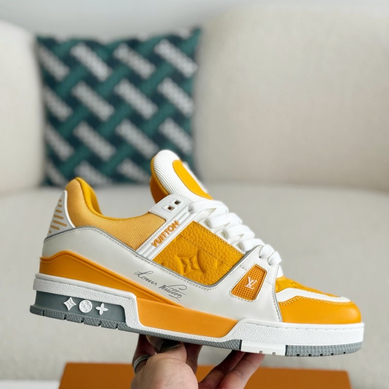 L0*is V*t0n TRAINER SNEAKERS