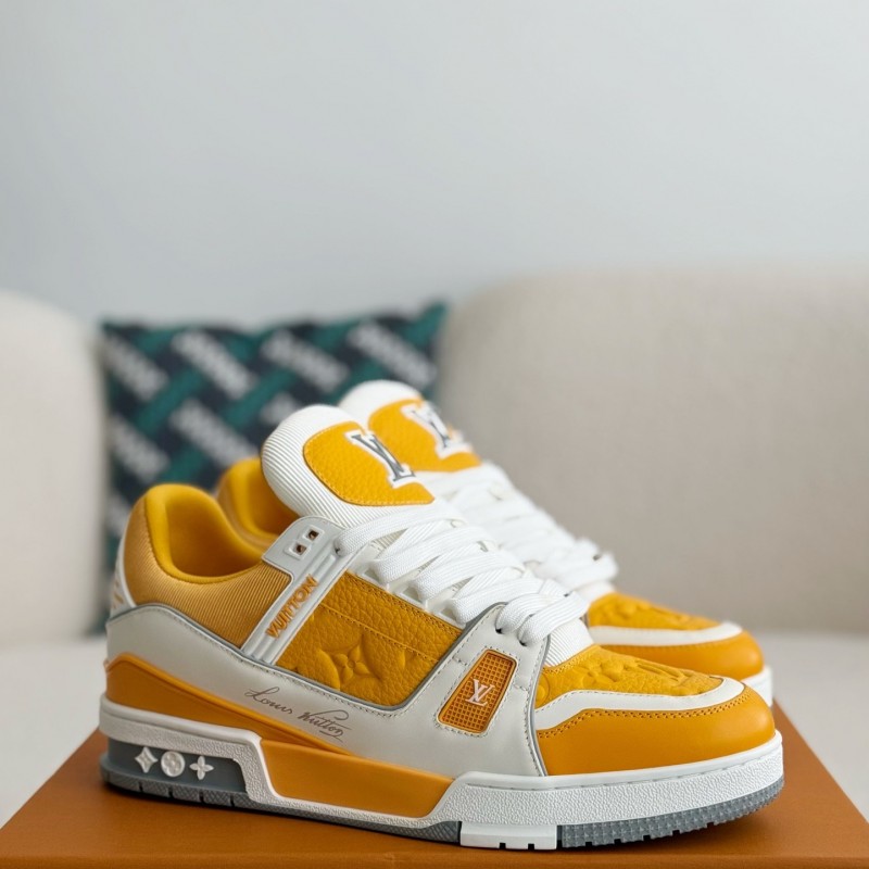 L0*is V*t0n TRAINER SNEAKERS