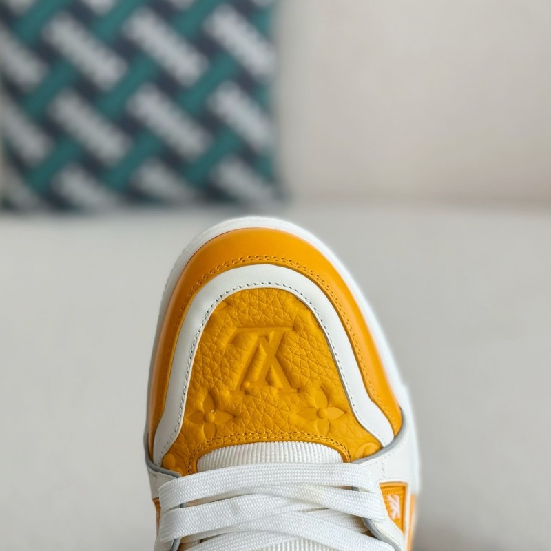 L0*is V*t0n TRAINER SNEAKERS