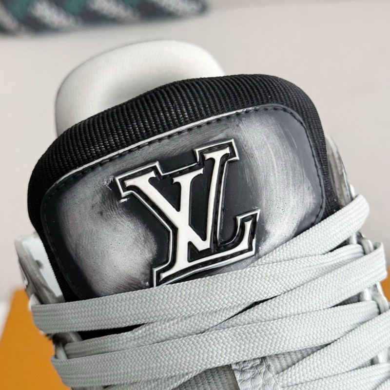 L0*is V*t0n TRAINER SNEAKERS