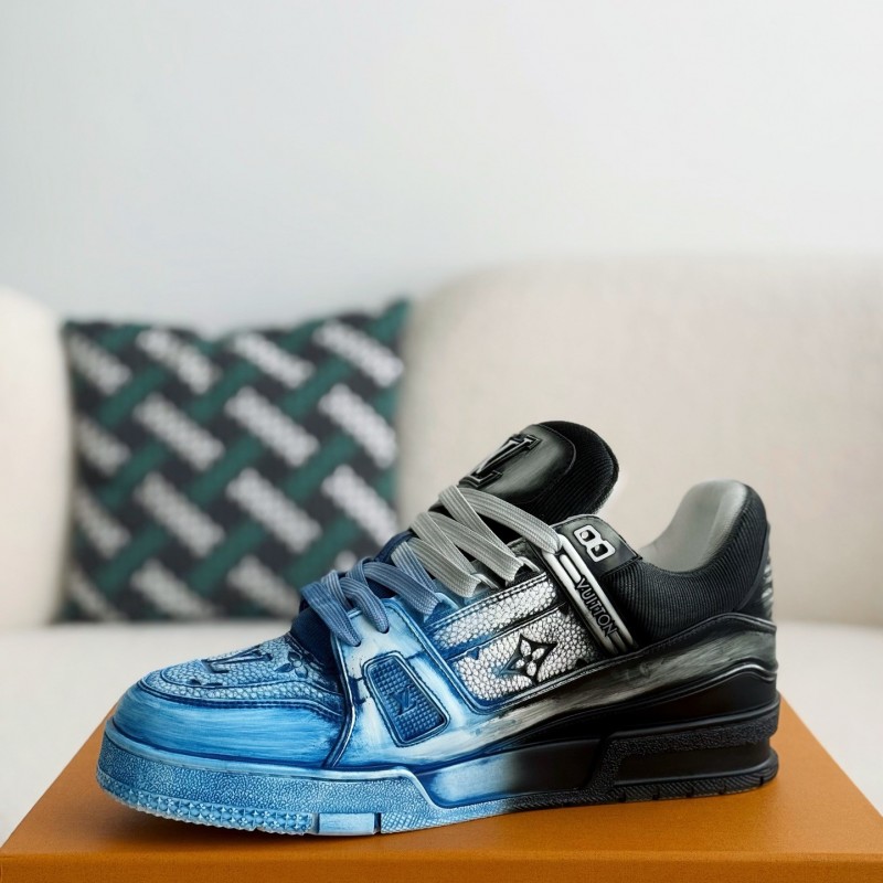 L0*is V*t0n TRAINER SNEAKERS