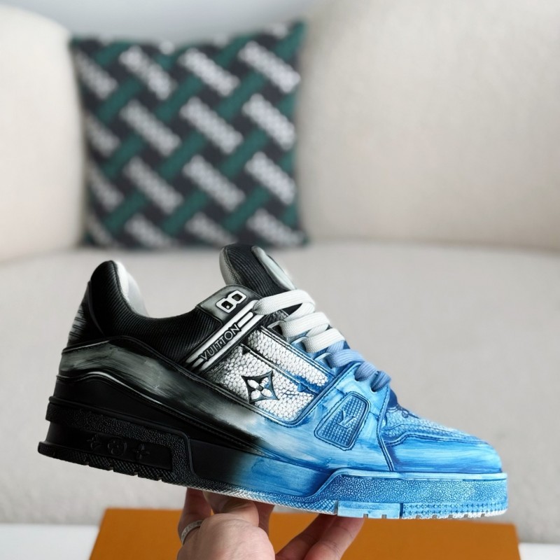 L0*is V*t0n TRAINER SNEAKERS