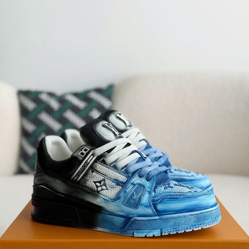 L0*is V*t0n TRAINER SNEAKERS