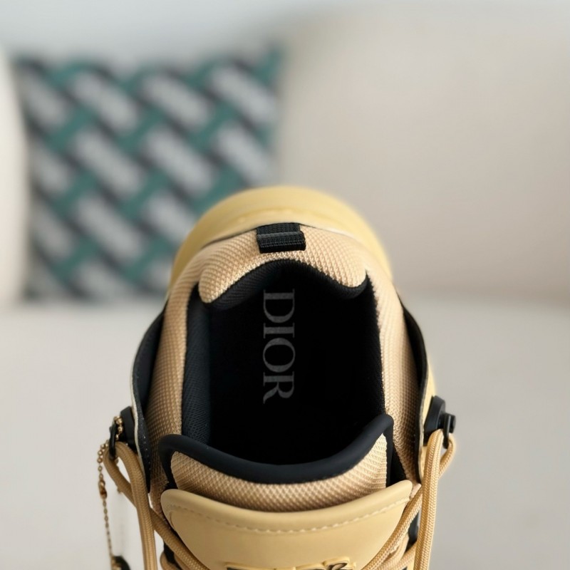 D*0r AND LEWIS HAMIL TON SNEAKER