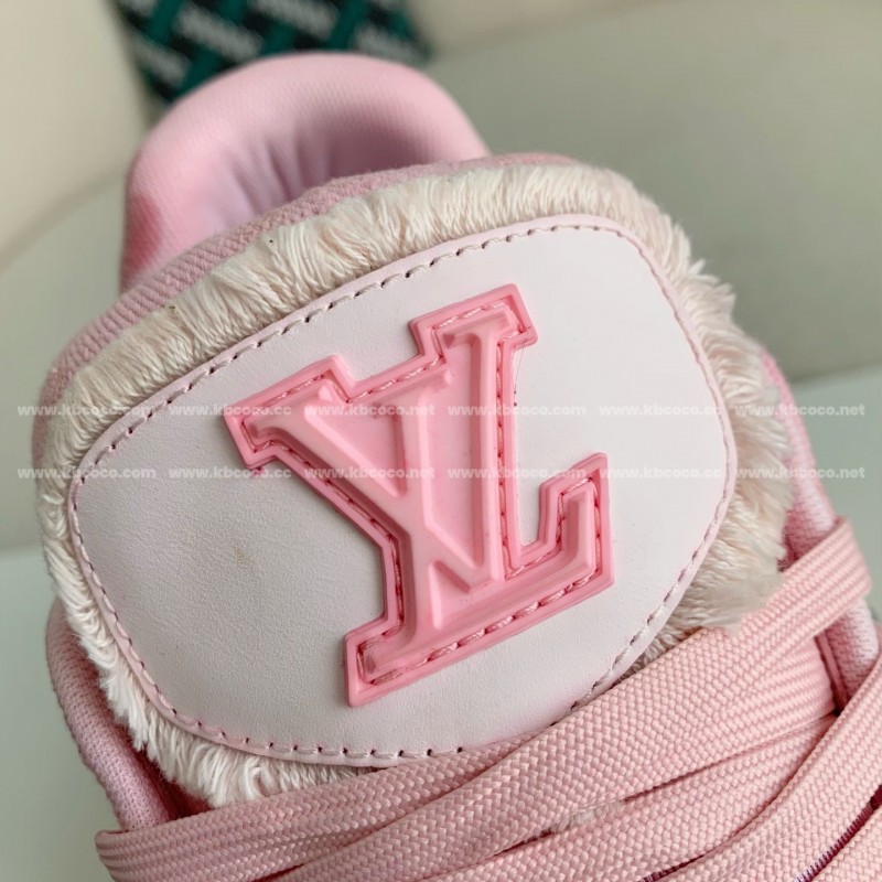 L0*is V*t0n TRAINER SNEAKERS