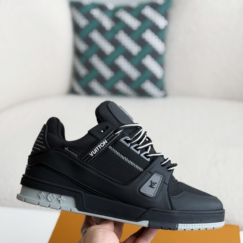 L0*is V*t0n TRAINER SNEAKERS