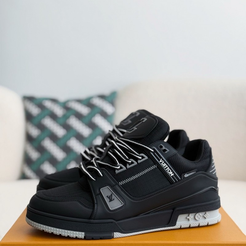 L0*is V*t0n TRAINER SNEAKERS