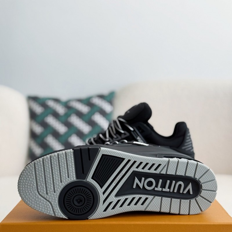 L0*is V*t0n TRAINER SNEAKERS