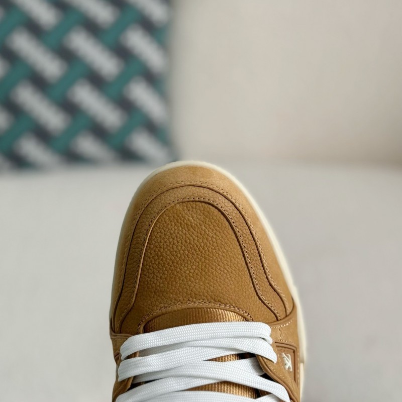 L0*is V*t0n TRAINER SNEAKERS