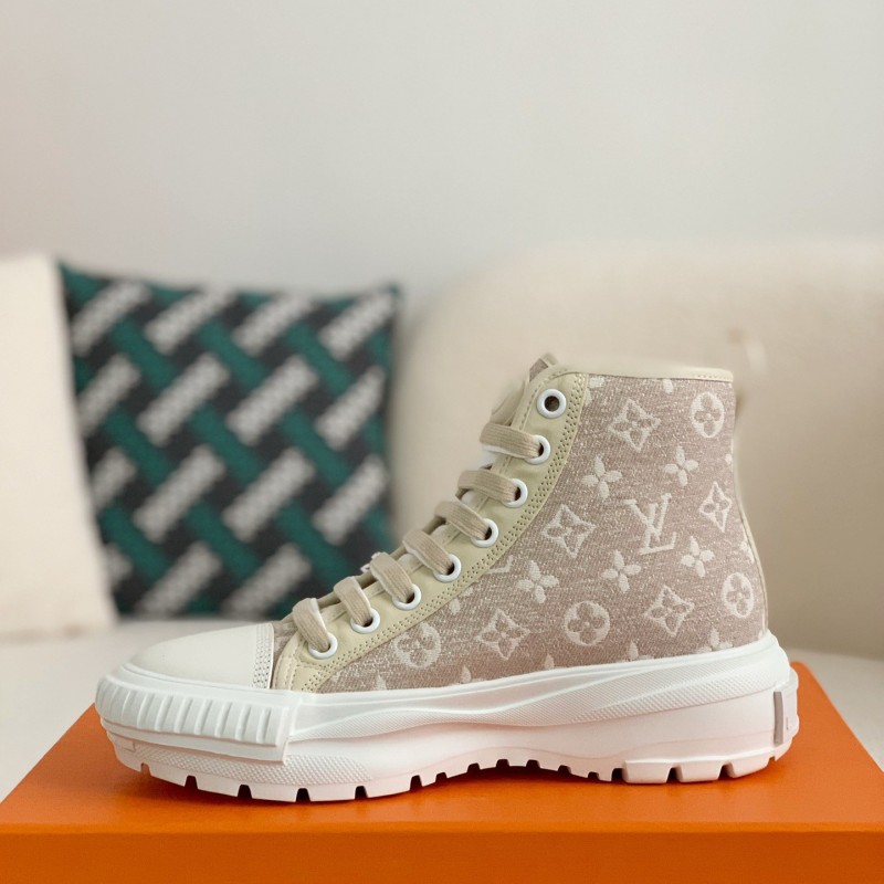 L0*is V*t0n Squad Women