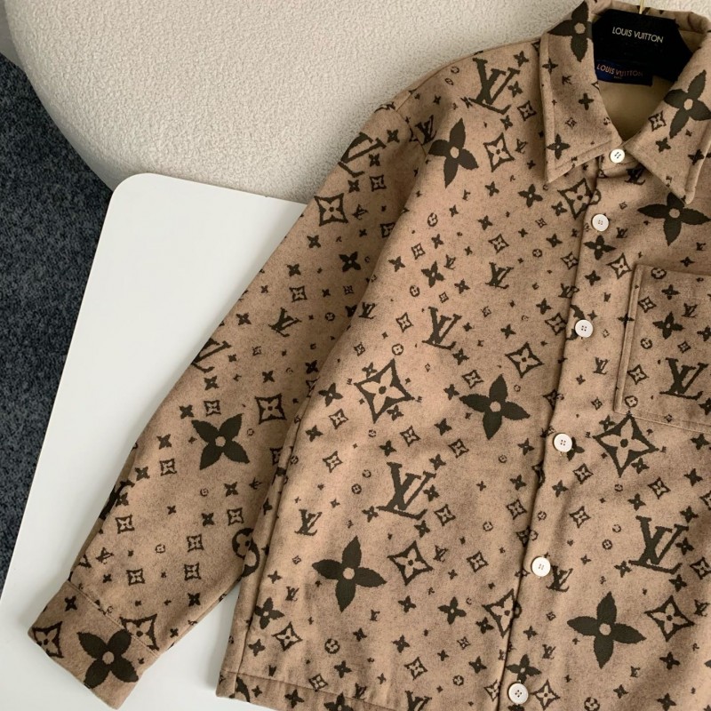 L0*is V*t0n  Jackets