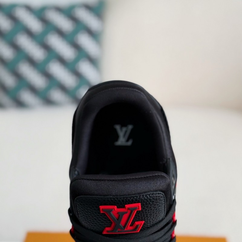 L0*is V*t0n TRAINER SNEAKERS