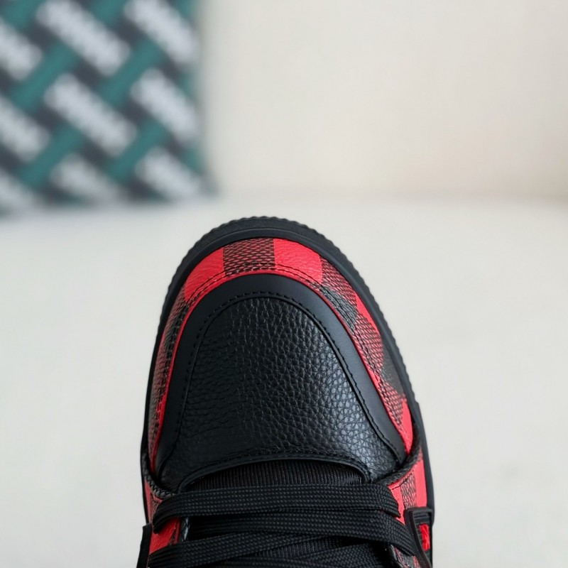 L0*is V*t0n TRAINER SNEAKERS