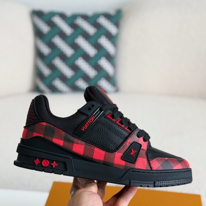 L0*is V*t0n TRAINER SNEAKERS