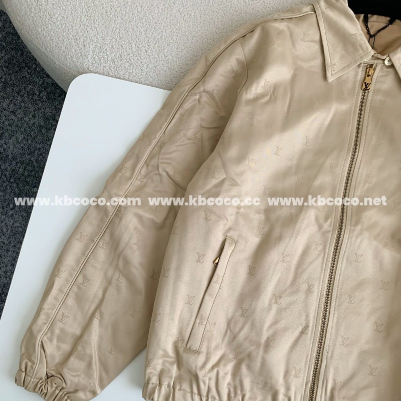 L0*is V*t0n  Jackets