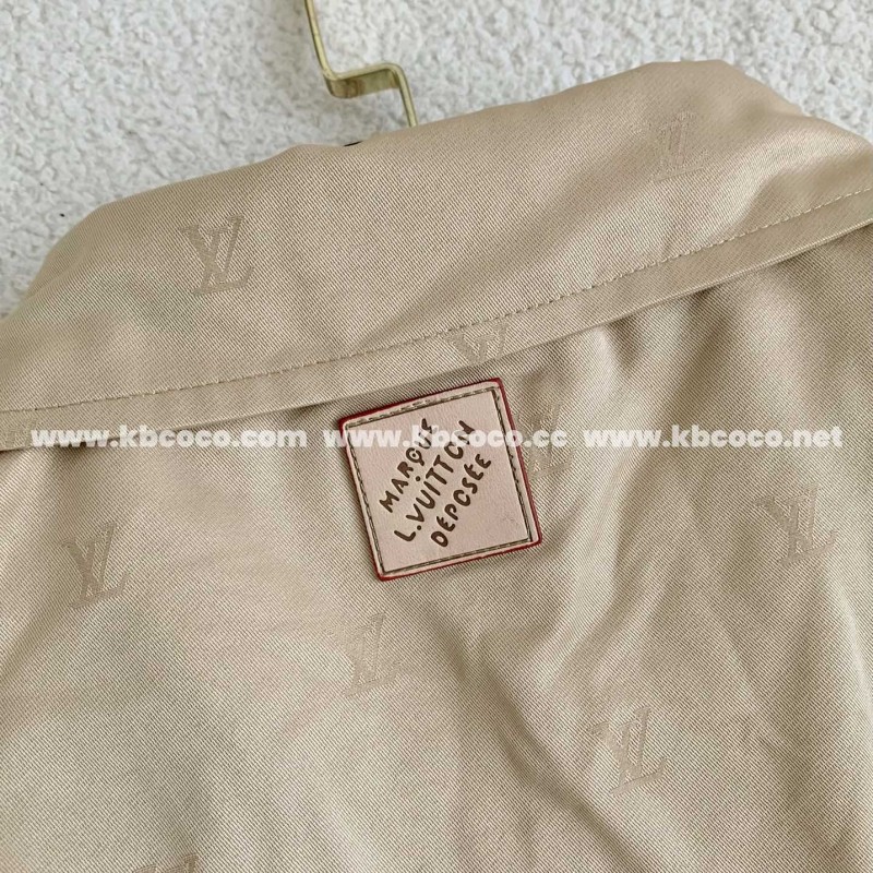 L0*is V*t0n  Jackets